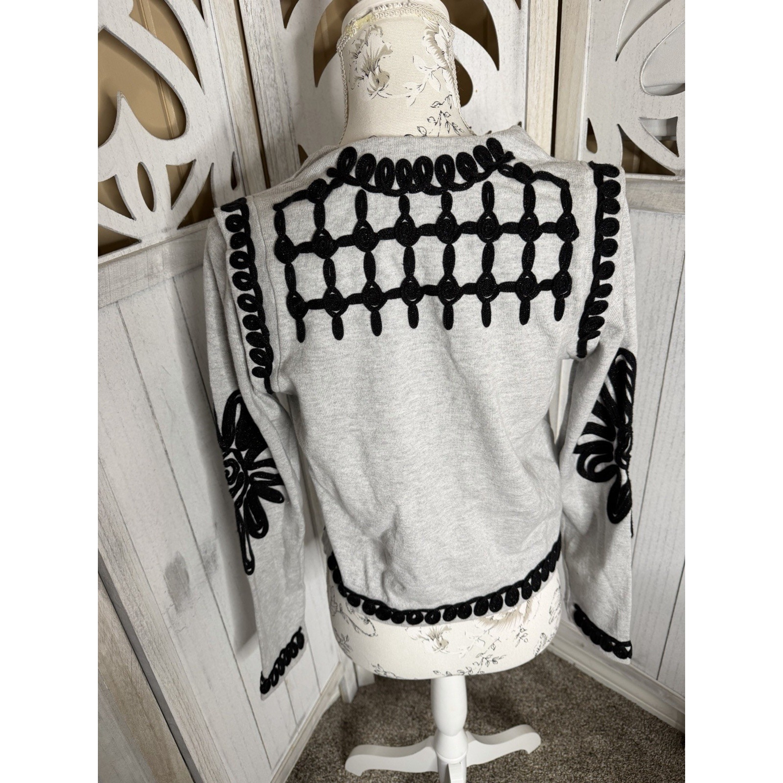 Nic+Zoe Romantic Soutache Knit Jacket Cardigan Gray Art To Wear Size Medium — image 3 of 7